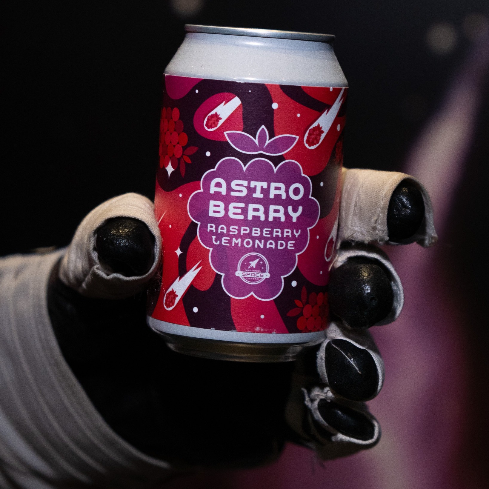 Steep Soda Astroberry in Astronaut Glove