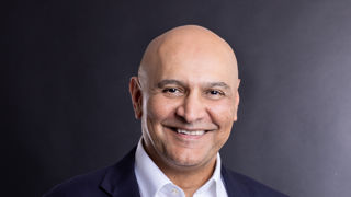 Dr Kotecha Headshot