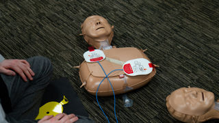 Defib Training (1)